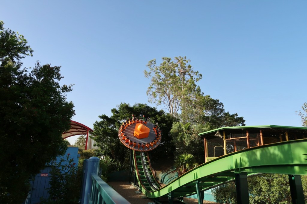 Shockwave ride in motion at Dreamworld Theme Park