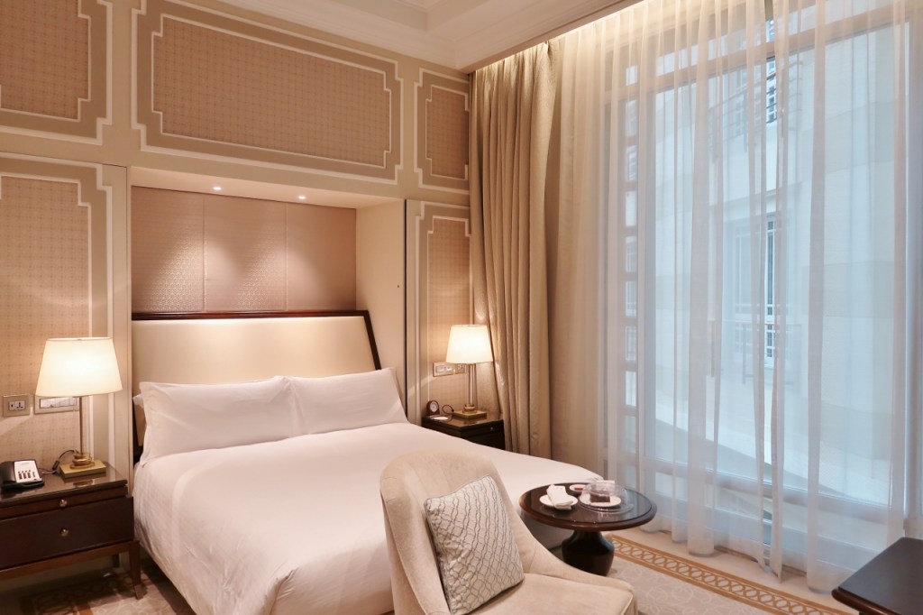 Premier Courtyard Room at The Fullerton Hotel