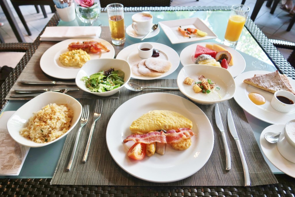 A la carte breakfast buffet dishes from Melt Cafe at Mandarin Oriental Hotel