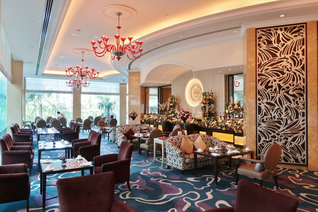 Seating area at The Rose Veranda at Shangri-La Hotel Tower Wing