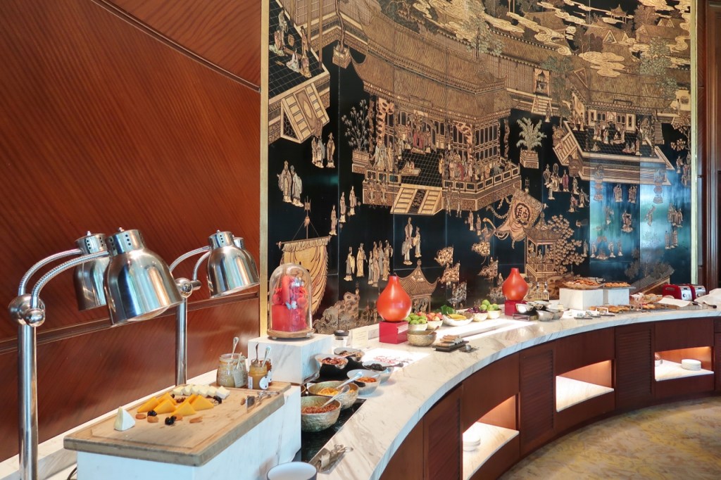 Breakfast buffet at Shangri-La Hotel Valley Wing Summit Room