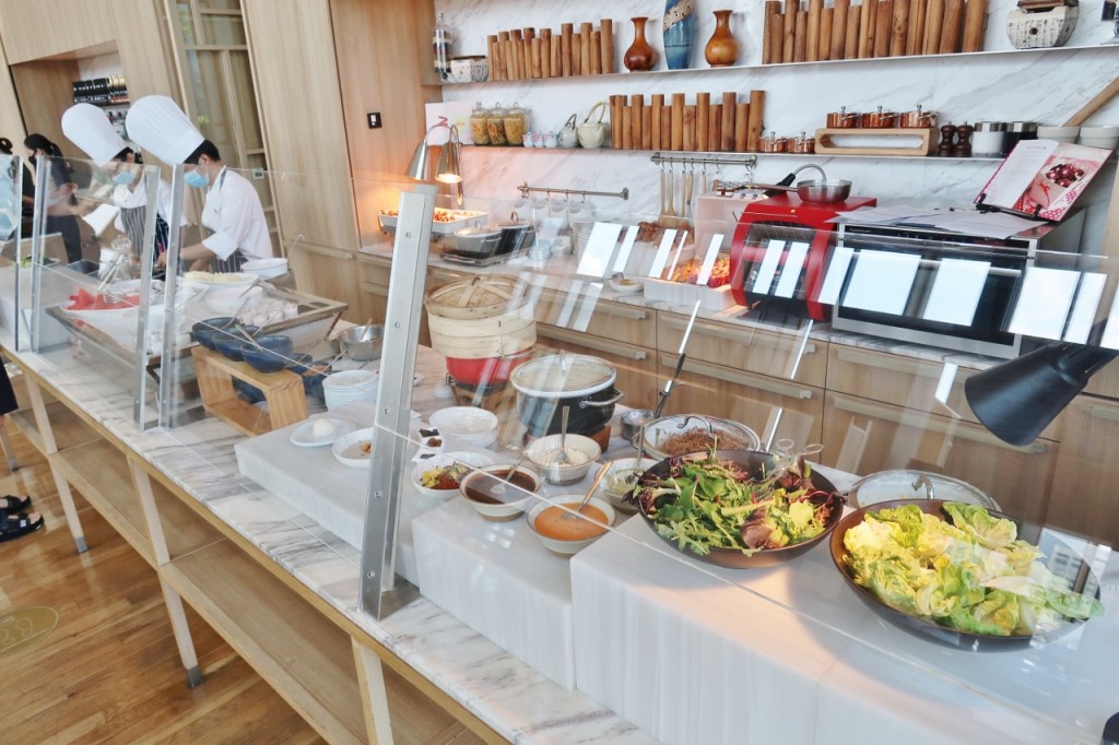 Breakast buffet at the COLLECTION Club Lounge at PARKROYAL COLLECTION Pickering Hotel