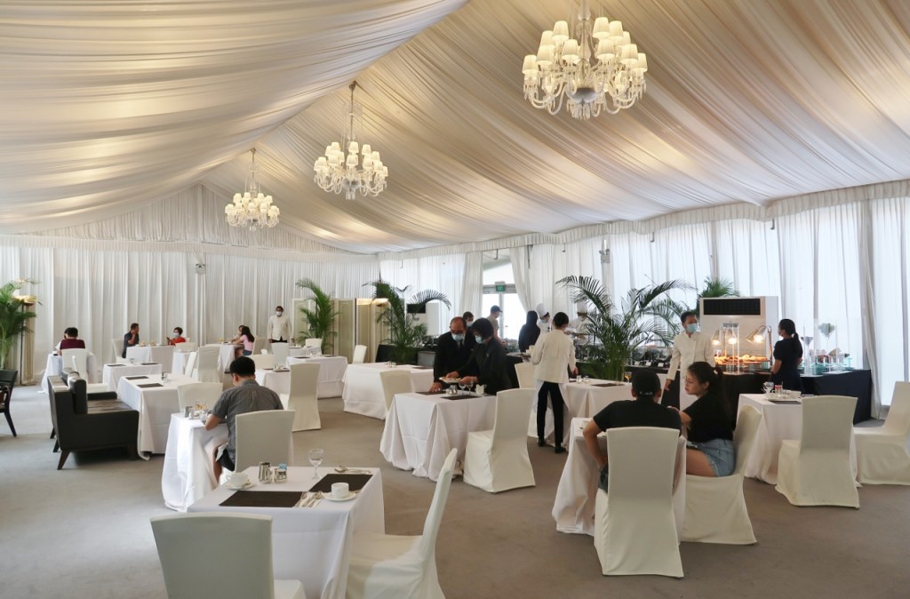 Spillover seating in a tent next to Coffee Lounge at Goodwood Park Hotel