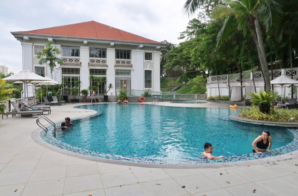 Swimming pool at Hotel Fort Canning