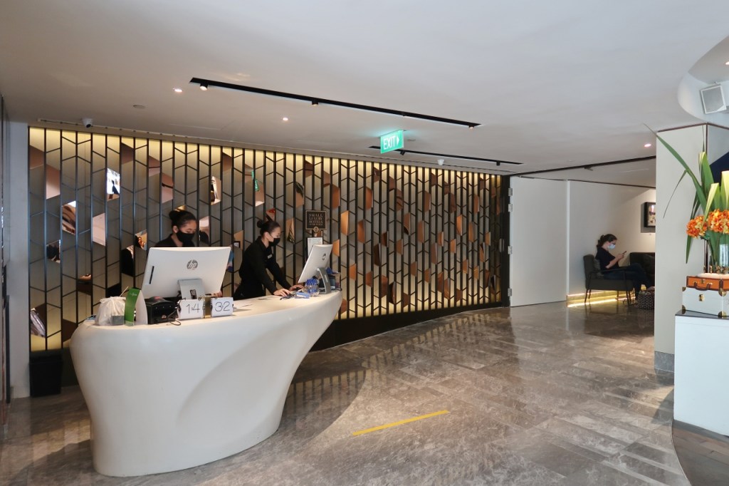 Naumi Hotel reception area