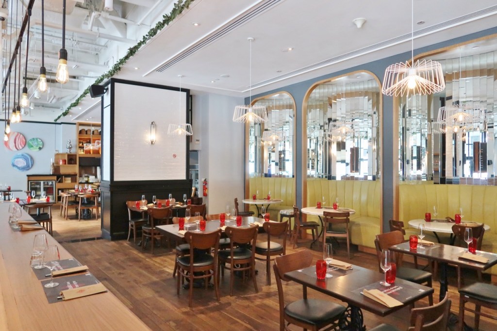 Seating area at Ginett restaurant at Hotel G