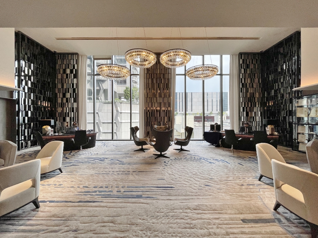 Oakwood Premier AMTD Hotel & Serviced Apartments reception area