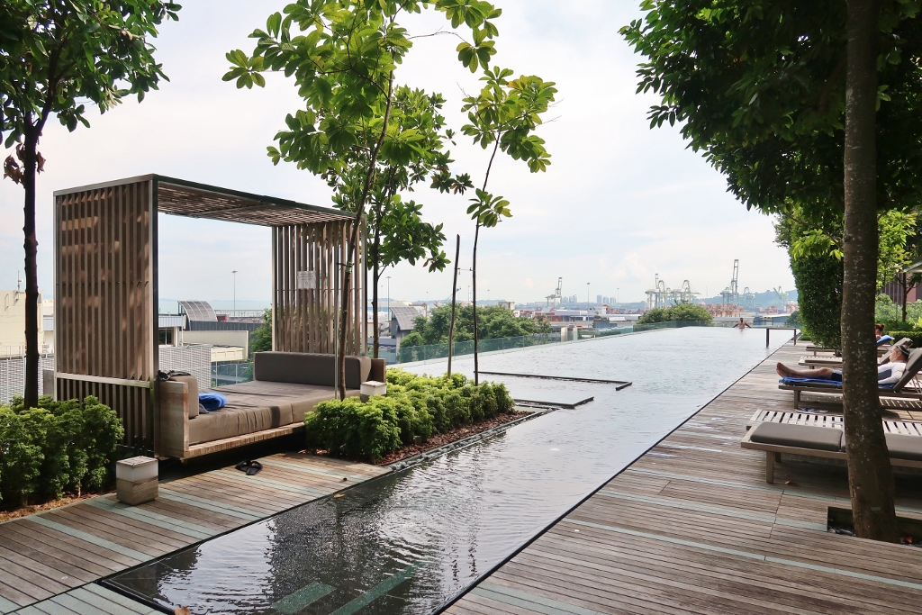 Swimming pool in the day at Oakwood Premier AMTD Hotel & Serviced Apartments