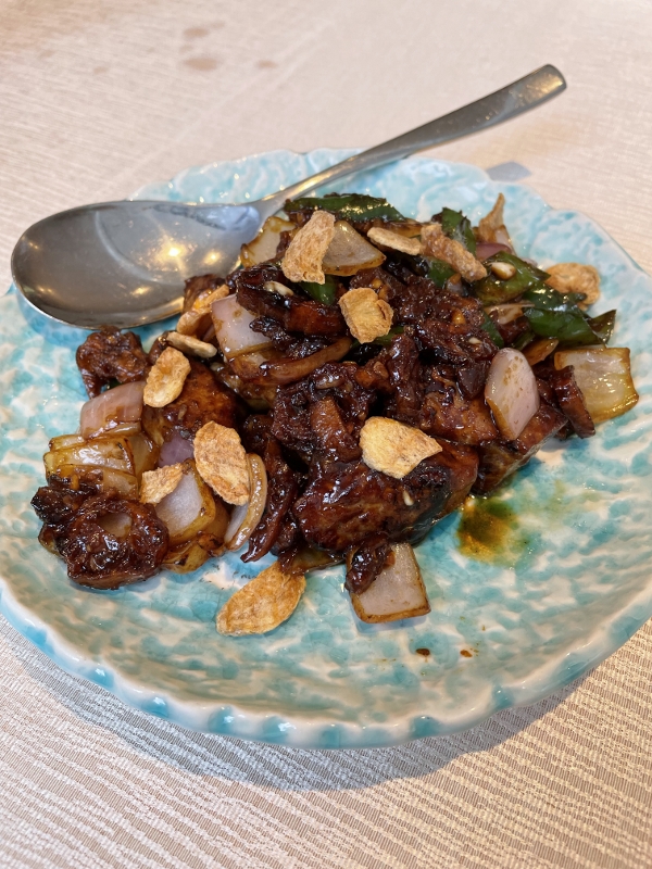 Stir-fried wagyu beef cubes in black pepper sauce from Peach Blossoms restaurant at PARKROYAL COLLECTION Marina Bay Hotel