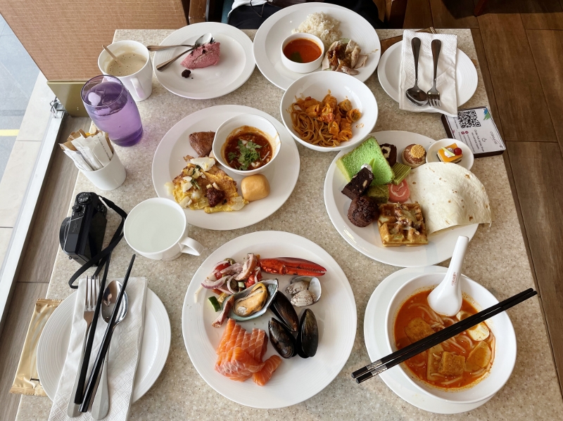 High tea buffet items from Carousel buffet restaurant at Royal Plaza On Scotts Hotel