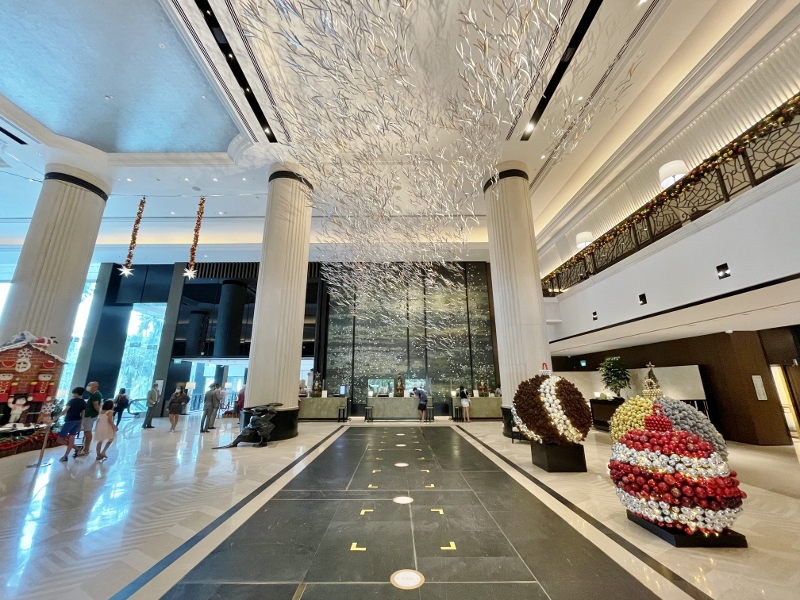 Shangri-La Hotel Tower Wing lobby and reception area