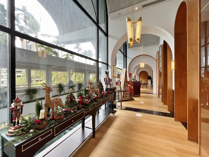 Entrance to Origin Grill Restaurant at Shangri-La Hotel