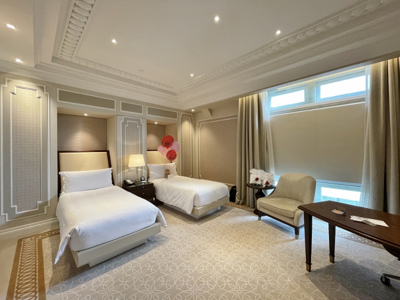 Straits Club Heritage Twin Room at The Fullerton Hotel