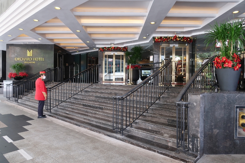 Drop-off point at Orchard Hotel