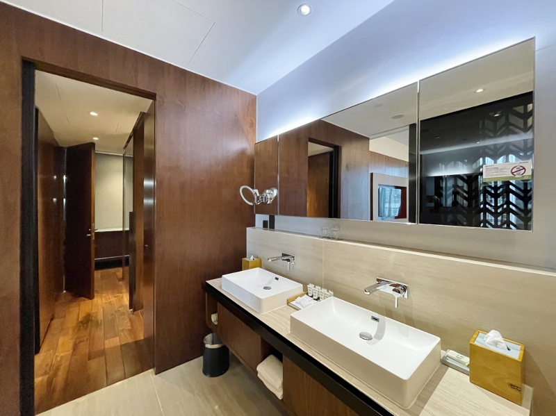 Bathroom in Suite Room at Oasia Hotel Downtown