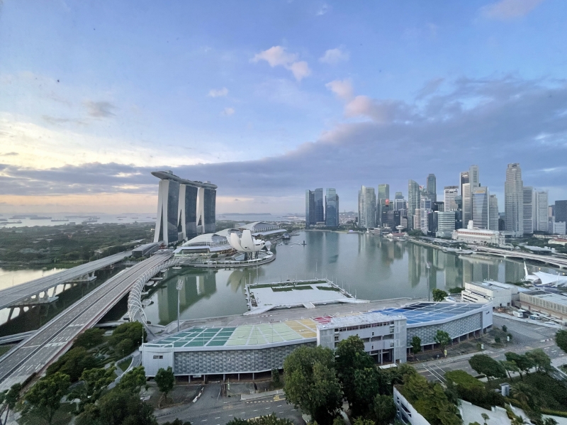 The morning view from Club Deluxe Marina Room at The Ritz-Carlton Millenia Hotel