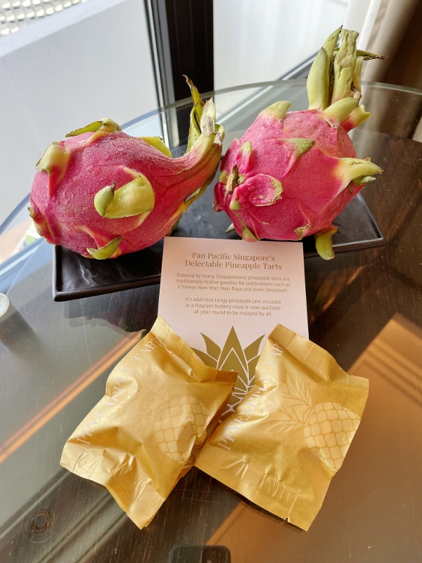 Welcome amenity in Pacific Club Room at Pan Pacific Hotel