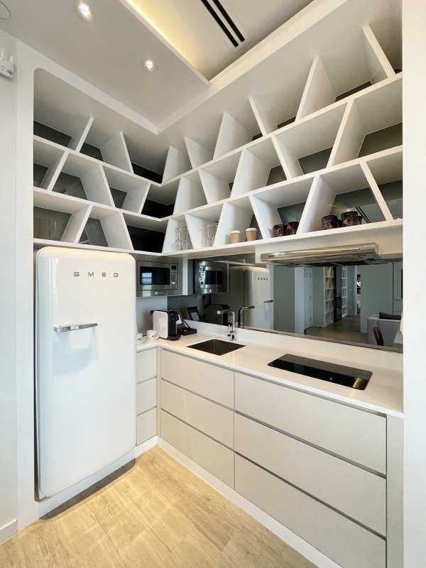 Kitchenette in VIP King Suite View at YOTEL Orchard Hotel