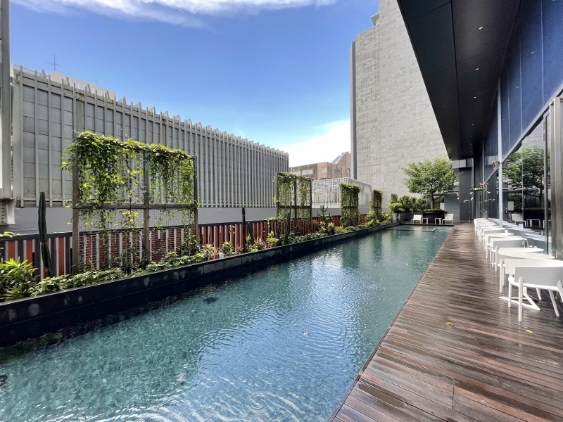 Swimming pool at YOTEL Orchard Hotel