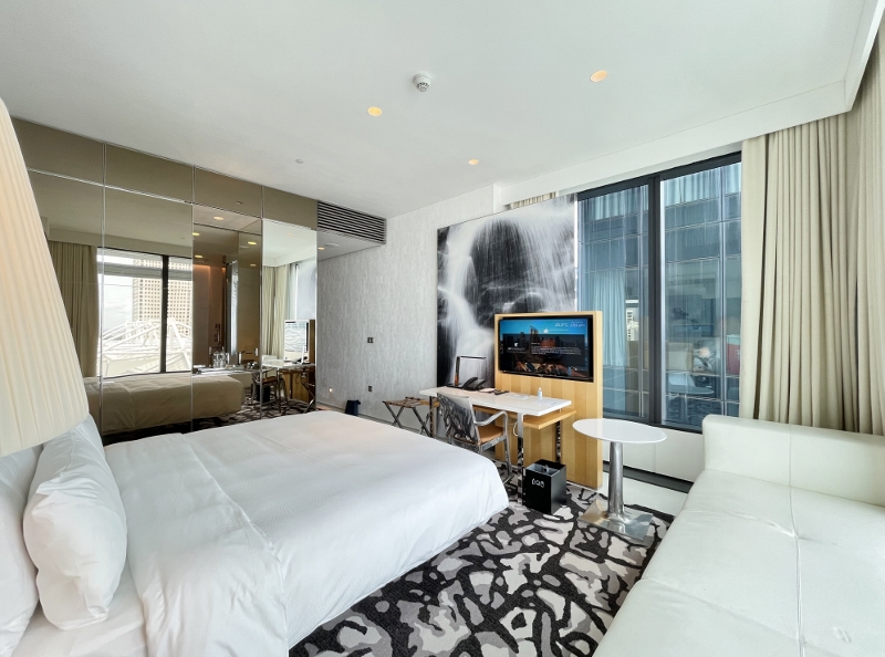 Club Deluxe King Room at JW Marriott Hotel South Beach