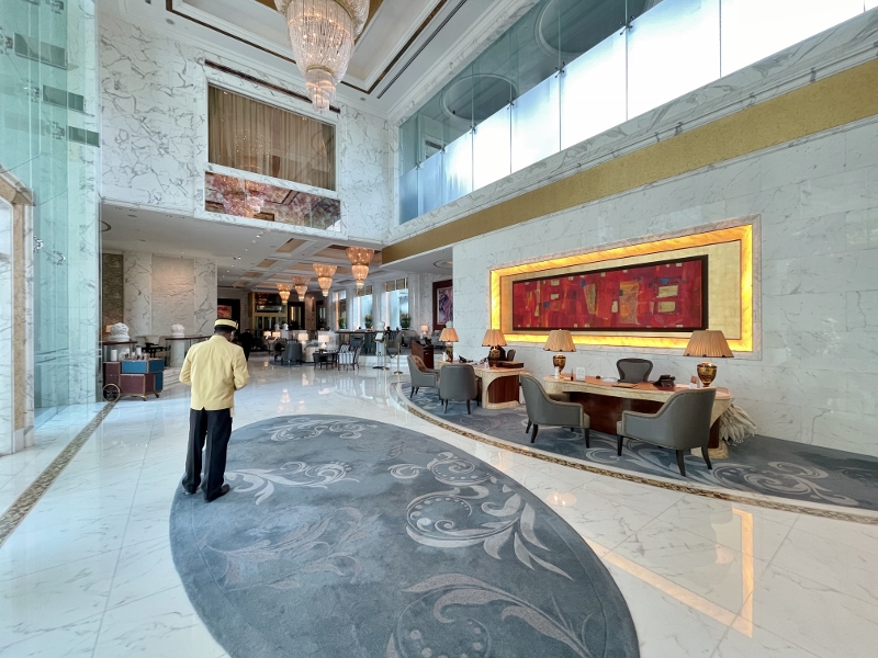 Shangri-La Hotel Valley Wing reception area