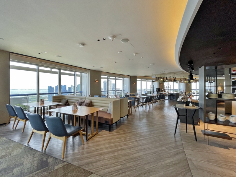 Seating area at Level 65 Lounge at Swissotel The Stamford Hotel