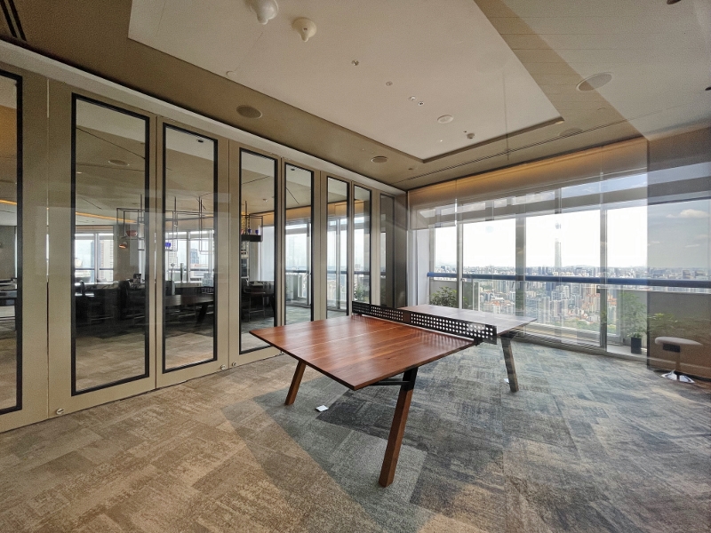 Table tennis recreational area at Crest Lounge at Swissotel The Stamford Hotel