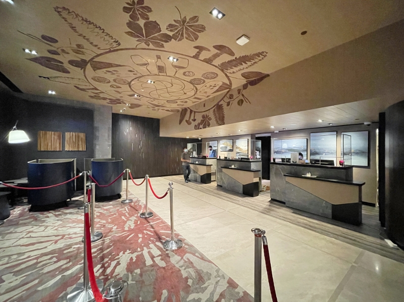 Swissotel The Stamford Hotel general reception area