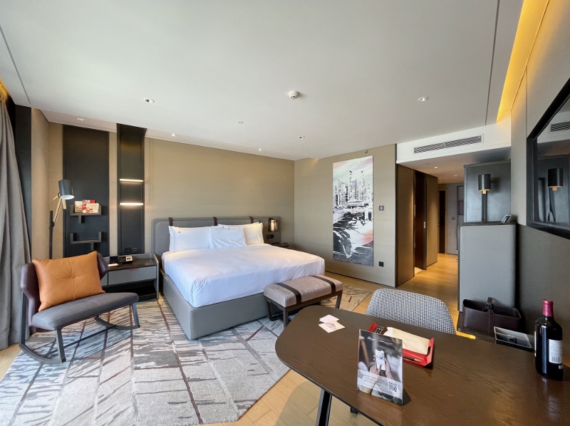 Swiss Executive Harbour View Room at Swissotel The Stamford Hotel