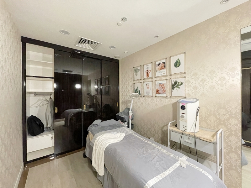 Single facial spa room at Renaza Wellness Facial Spa at Wisma Atria