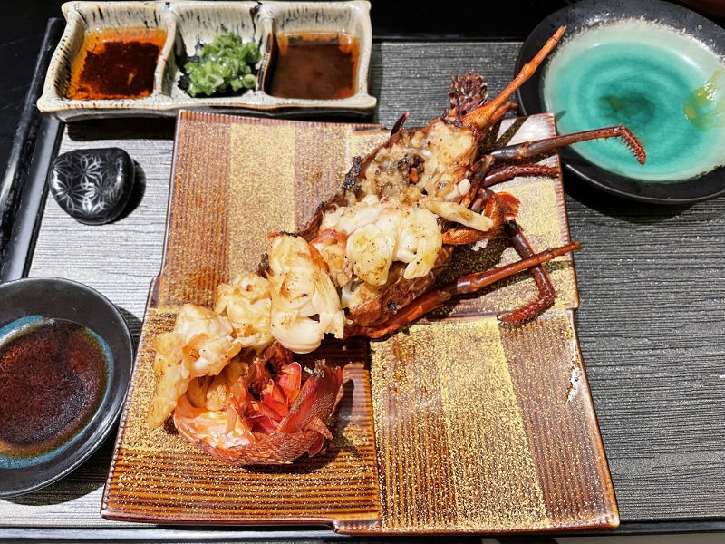 Half Australian lobster from Keyaki Japanese restaurant at Pan Pacific Hotel
