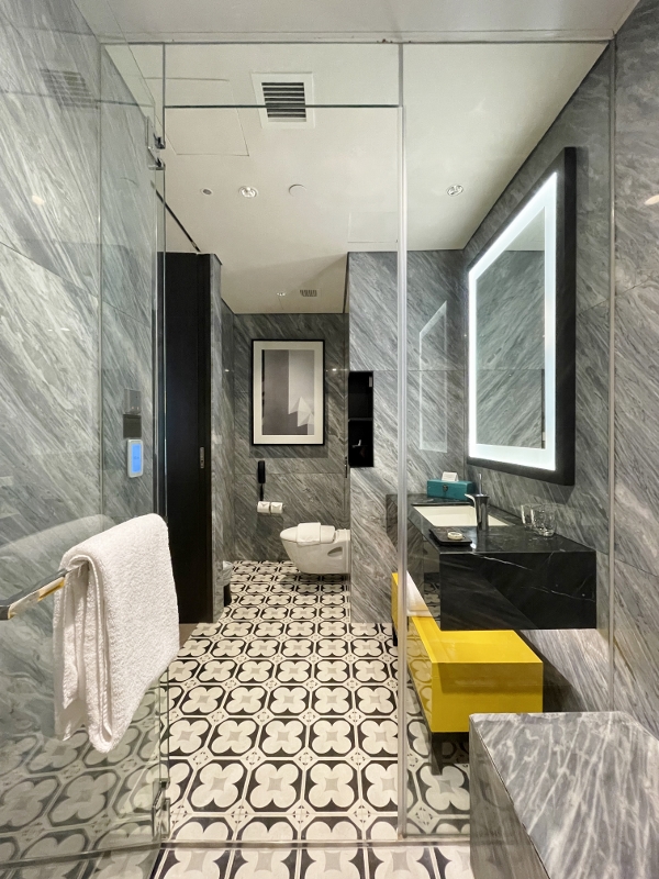 Bathroom in Junior Suite at Grand Park City Hall Hotel