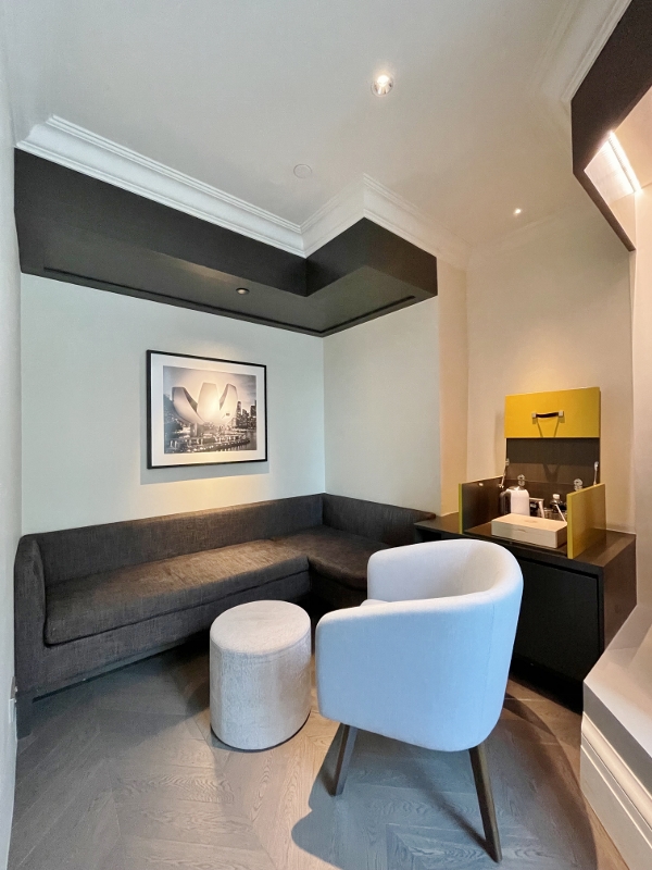 Junior Suite at Grand Park City Hall Hotel