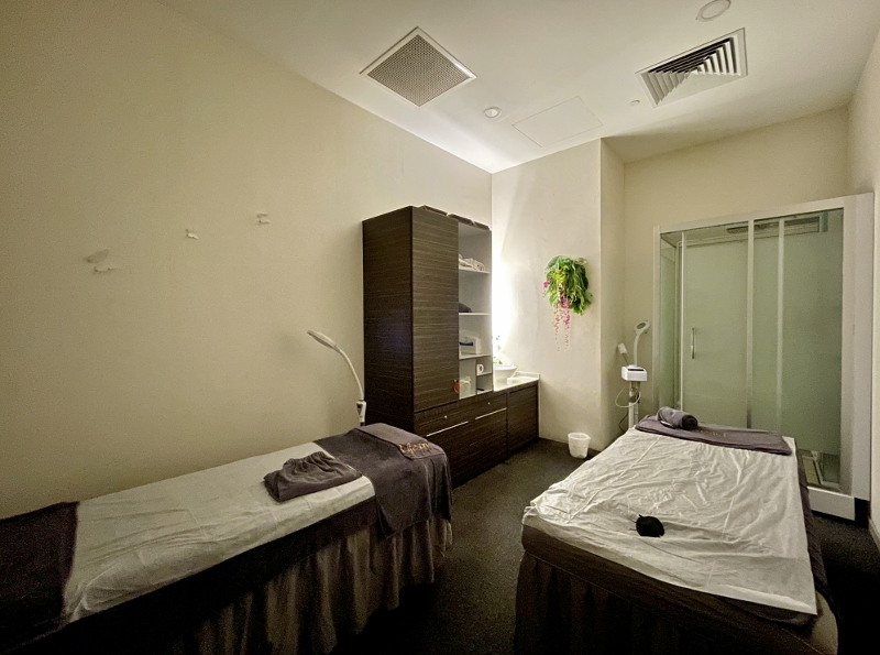 Treatment room at LifeSpa Prestige Two at Carlton Hotel