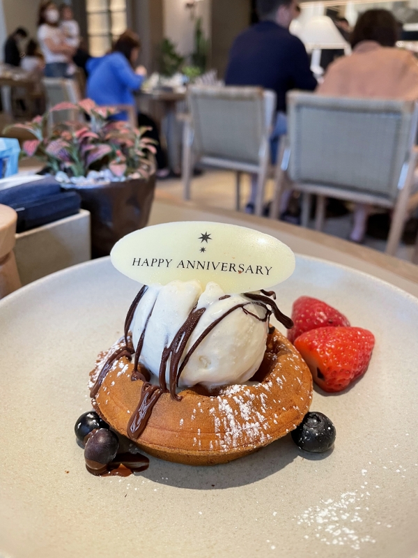 Anniversary waffle from Fiamma restaurant at Capella Hotel