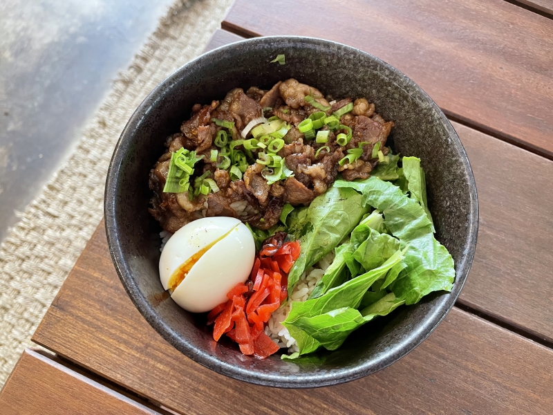 Beef donburi from Hoods Coffee Cafe