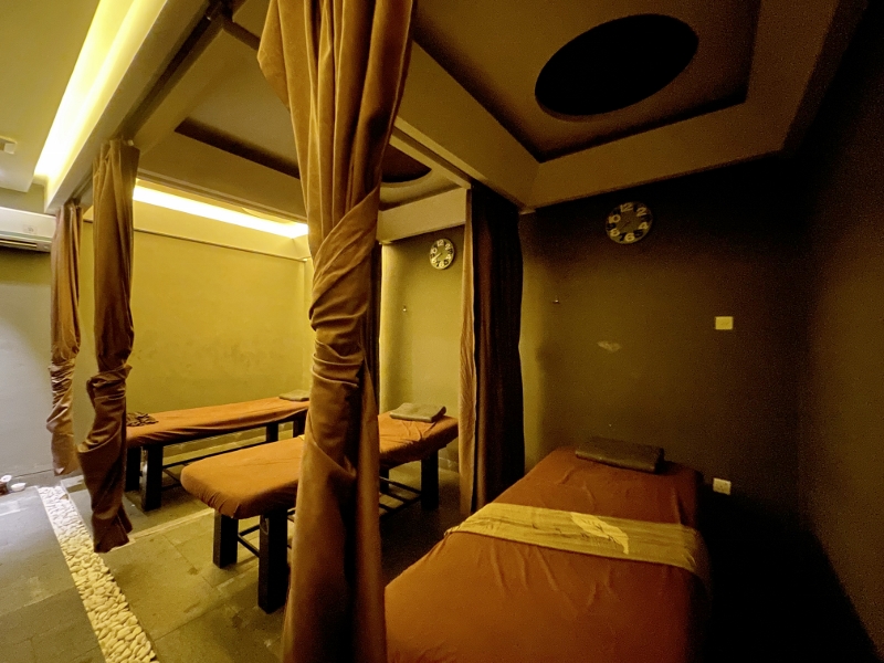 Treatment room at Eska Wellness Spa at Bayfront shopping mall