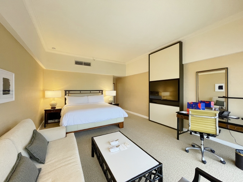 Premium High Floor King Room at Regent Hotel
