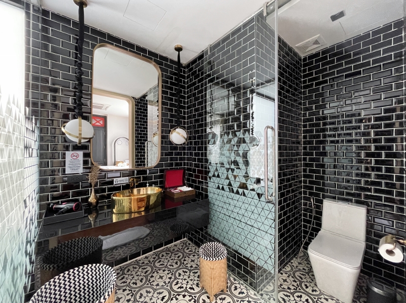 Bathroom in treatment room at The Oasis Spa - Urban Oasis Spa