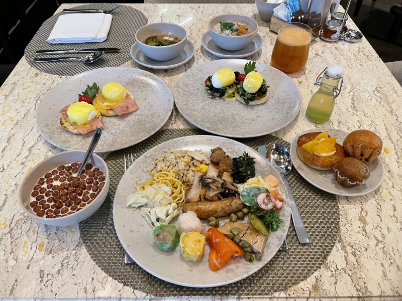Buffet breakfast dishes from Flourish restaurant at Sindhorn Kempinski Hotel
