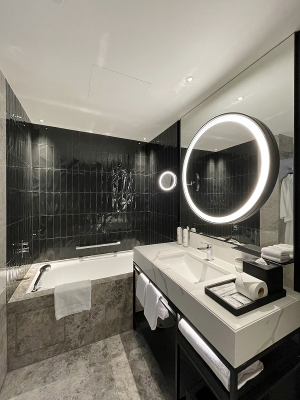 Review: Hilton Singapore Orchard Hotel (Singapore) – Dania Experiences