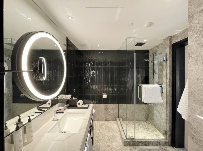 Review: Hilton Singapore Orchard Hotel (Singapore) – Dania Experiences