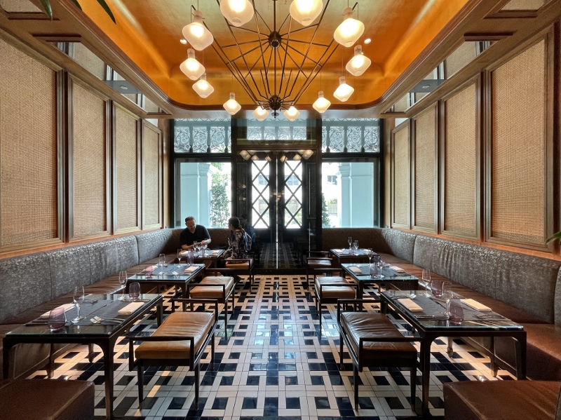 Seating area at 15 Stamford restaurant at The Capitol Kempinski Hotel