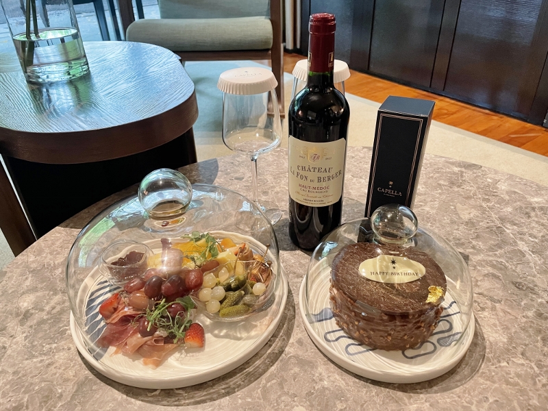 Welcome amenities in One-Bedroom Villa at Capella Hotel