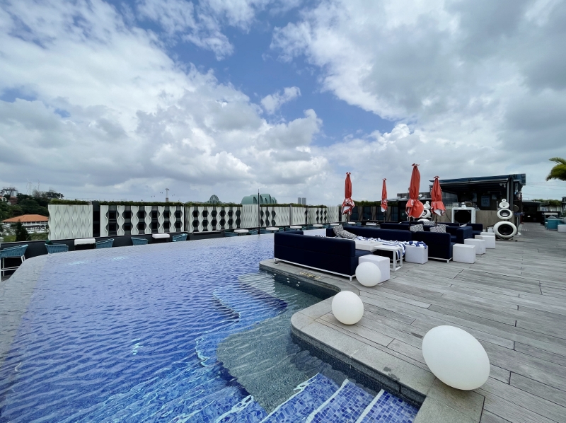 Sky pool at 1-Altitude Coast Bar at The Outpost Hotel Sentosa