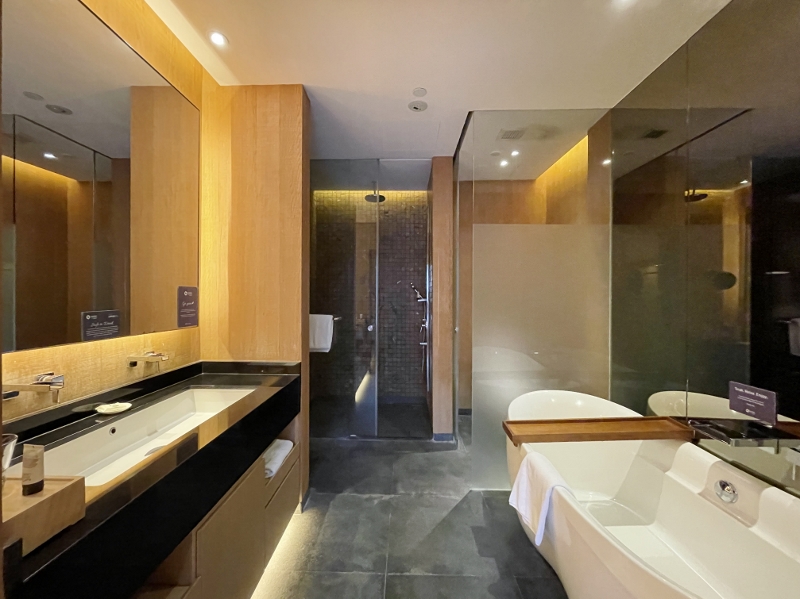 Bathroom in Junior Suite at Oasia Resort Sentosa