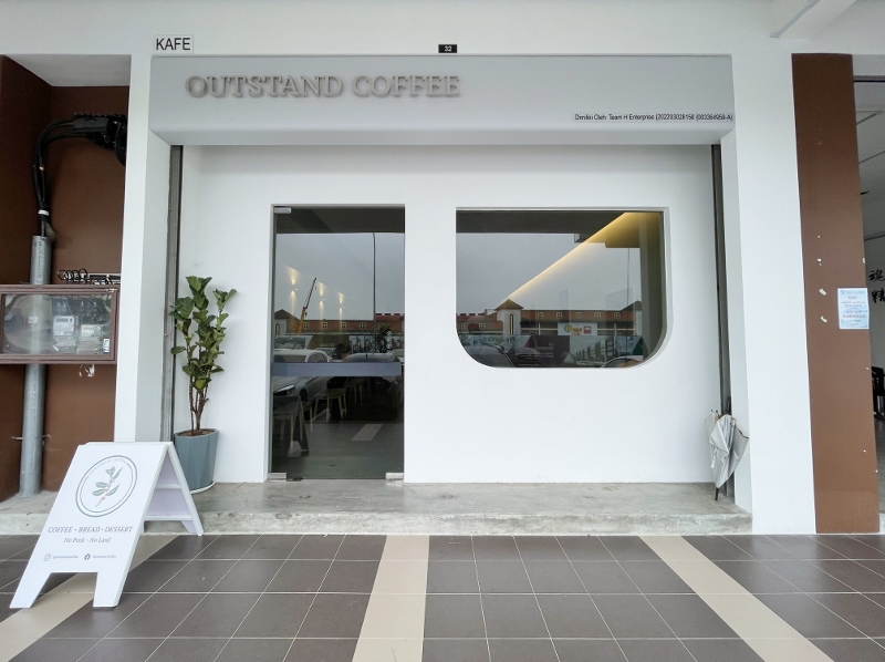 Entrance to Outstand Coffee cafe