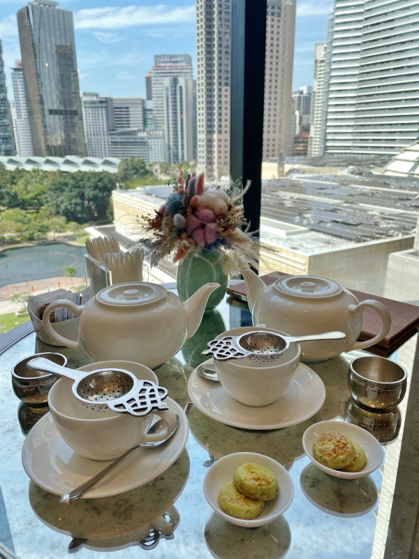 Tea experience at The Lounge at Four Seasons Hotel Kuala Lumpur