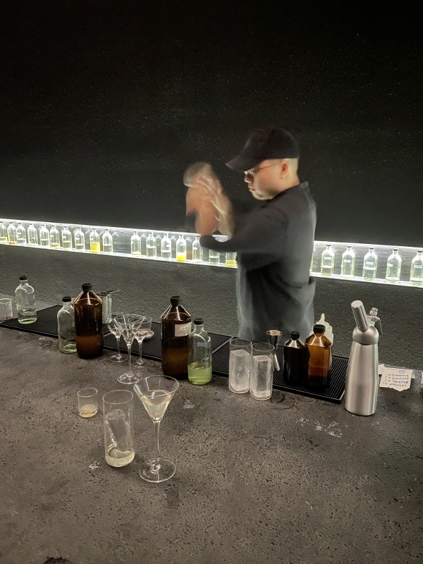 The bartender making a cocktail at Shui bar