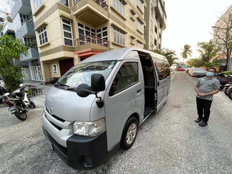 Airport transfer vehicle from Samann Host hotel